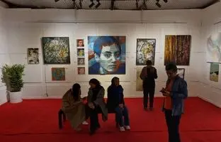 
نقاشی «مریم میرزاخانی» در نمایشگاه گروهی «برخیز که می رود زمستان» به نمایش درآمد
