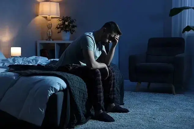 جدایی برای مردان دردناک تر است یا زنان؟ محققان پاسخ می دهند