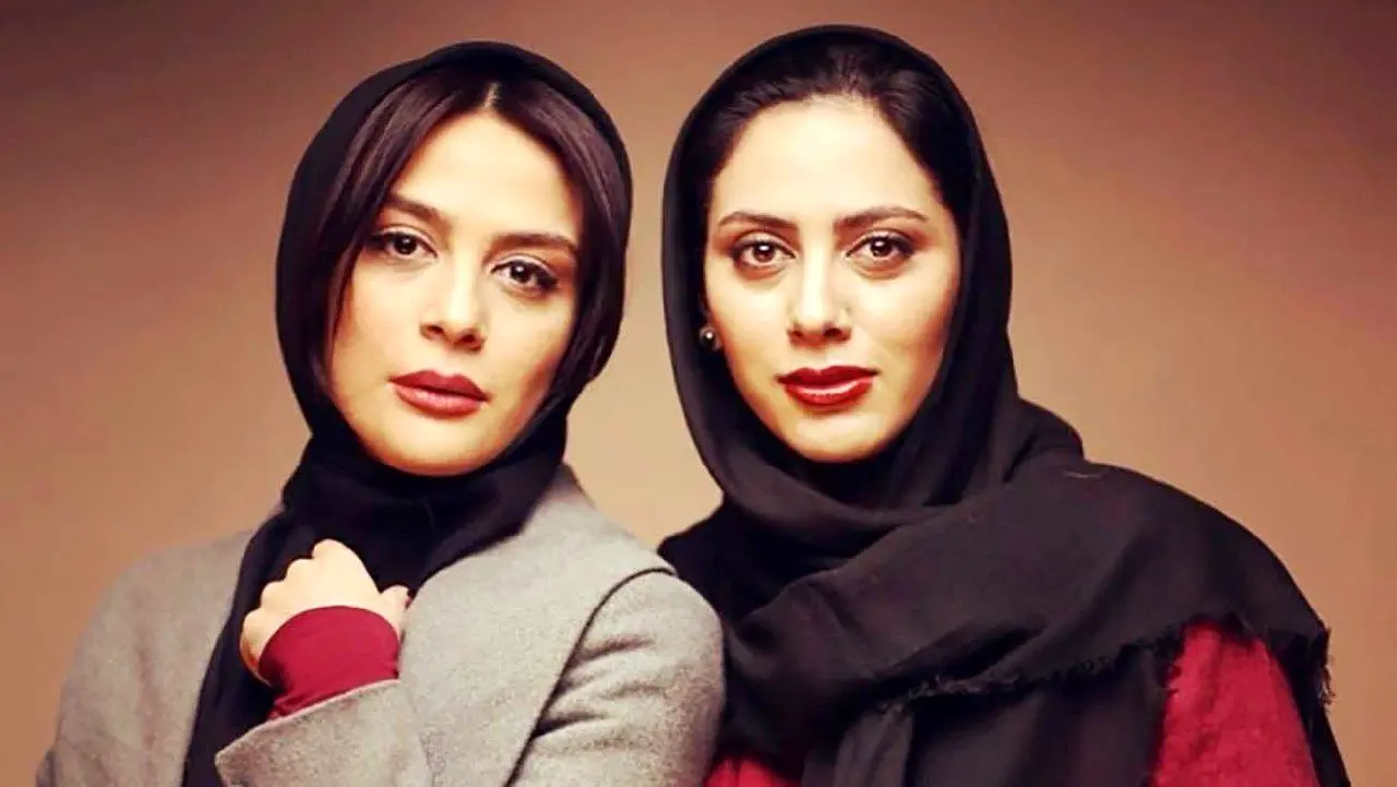 تصویری از خواهرانِ فرجاد در لوکیشنی جذاب