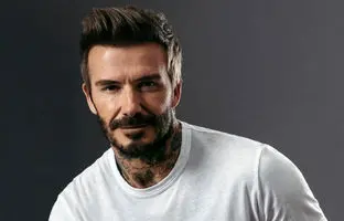 استایل جذاب دیوید بکام در تولد ۵۰ سالگی + تصویر