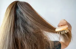  ۱۰ روش خانگی برای درمان موی خشک و آسیب دیده 