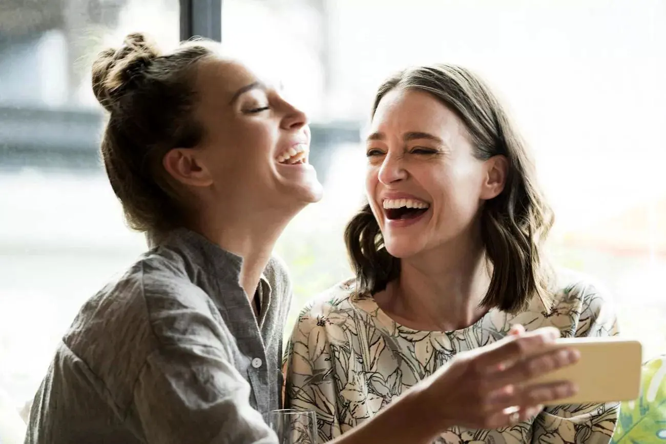 محققان: دوستان از نظر ژنتیکی به یکدیگر شباهت دارند