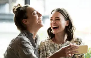 محققان: دوستان از نظر ژنتیکی به یکدیگر شباهت دارند