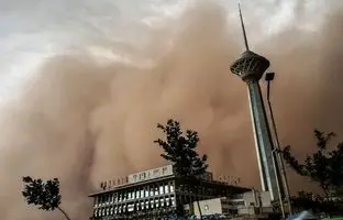 
هشدار جدی طوفان در تهران؛ خطر سقوط تابلوها و درختان
