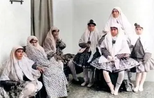 تصاویری جالب از پوشش زنان قاجاری 