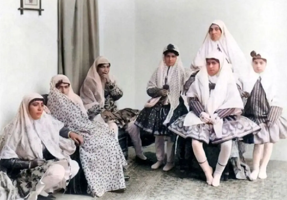 تصاویری جالب از پوشش زنان قاجاری 