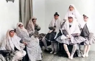 تصاویری جالب از پوشش زنان قاجاری 
