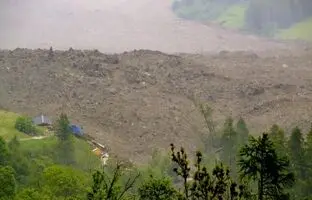 چگونه سوئیسی‌ها جان مردم یک روستای مدفون زیر خاک را نجات دادند؟ + ویدئو