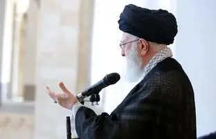 اقامه نماز عید فطر به امامت رهبر انقلاب + ویدئو