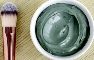 رفع جوش های تابستانی با این ماسک ساده در خانه