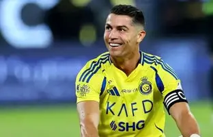 ساعت سوپرلاکچری رونالدو هنگام امضای قرارداد با النصر