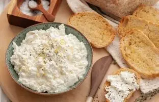 پنیر ریکوتا؛ انواع و ارزش غذایی + طرز تهیه در خانه 