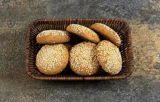 آموزش تهیه شیرینی کنجدی؛ ساده و خوشمزه برای نوروز 