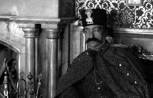 سفر در زمان؛ ژست ملوکانه ناصرالدین شاه در ۴۲ سالگی، سال ۱۳۵۱
