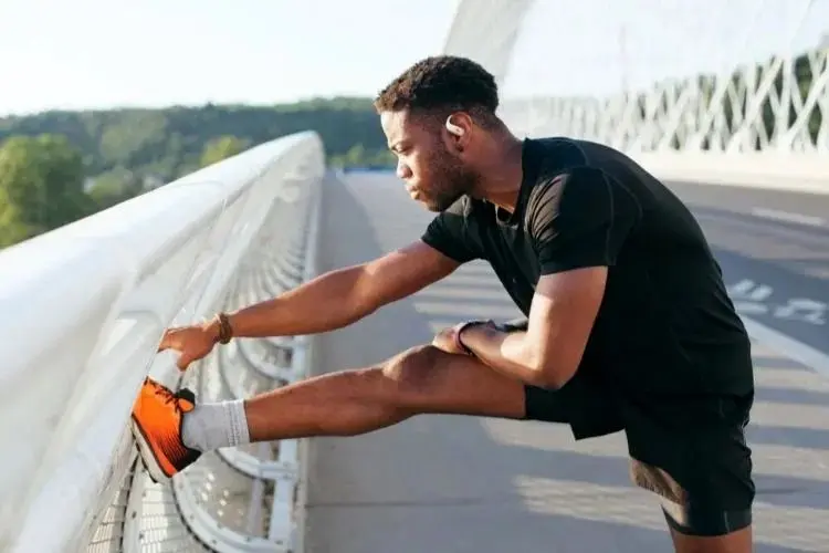 هندزفری جذابی که رطوبت گوش را پاک می‌کند!