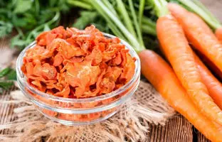  5 روش ساده برای خشک کردن هویج در خانه