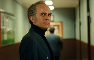 بوسه بابک حمیدیان بر سر مهسا حجازی + ویدئو