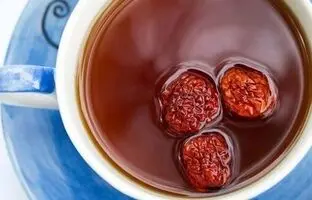 خوشمزه بپزید؛ دمنوش گل بنفشه و عناب/ دمنوش ضد سرفه آلرژیک را با این روش تهیه کنید