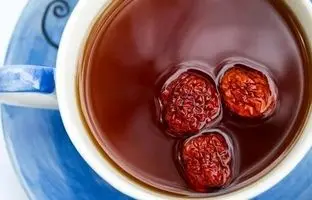 خوشمزه بپزید؛ دمنوش گل بنفشه و عناب/ دمنوش ضد سرفه آلرژیک را با این روش تهیه کنید