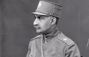 عکس قدیمی: رضا شاه در مراسم سوگند پادشاهی در مجلس موسسان در 24 آذر 1304