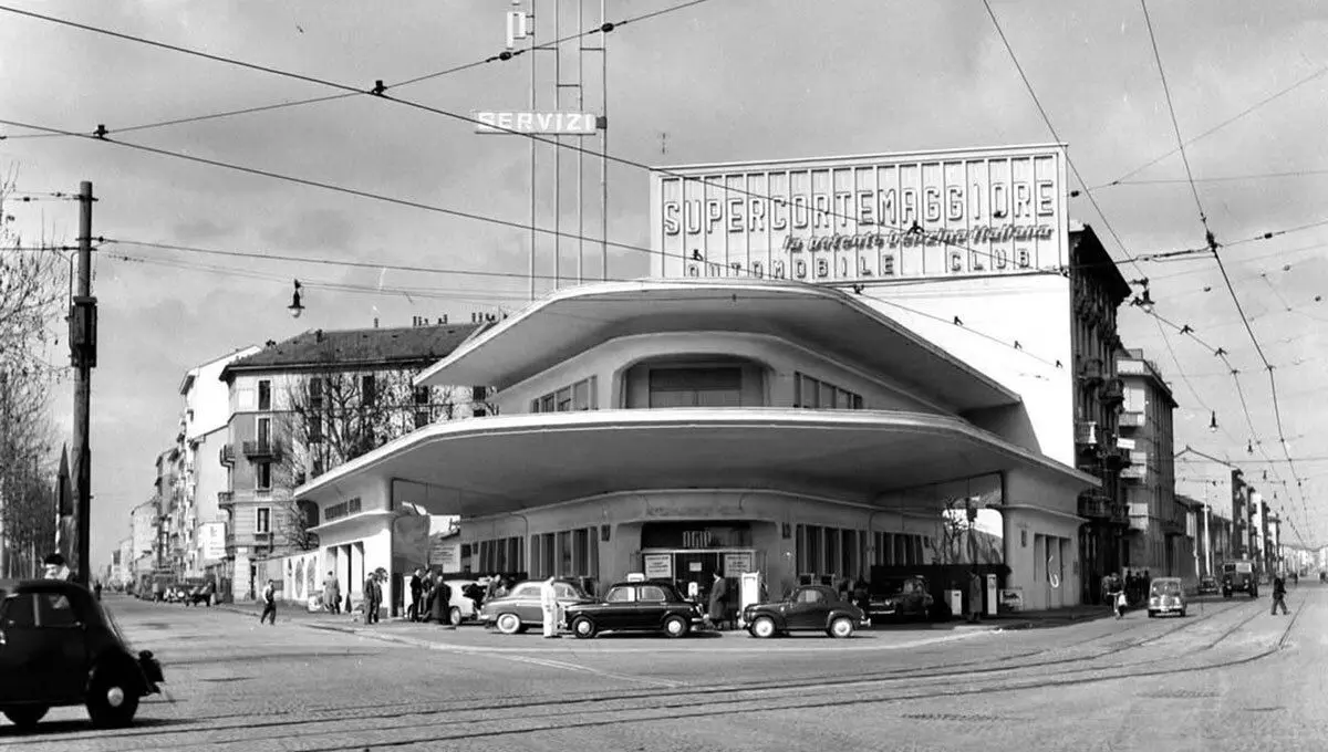 شگفت‌انگیزترین پمپ بنزین قدیمی در میلان! معماری که بیننده را مسحور می‌کند 