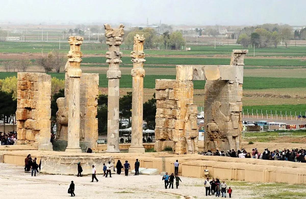 عکس قدیمی: تخت جمشید در سال 1309