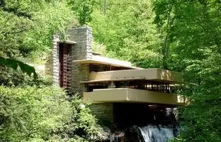 خانه‌ای در دل آبشار؛ شاعرانه‌ترین خانه جهان + ویدئو