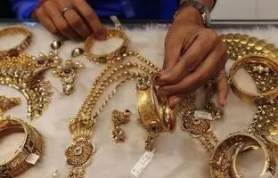 راهنمای بازار؛ قیمت طلا، سکه و ارز در آخرین روز ۱۴۰۳
