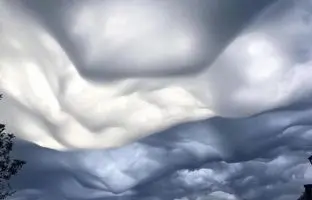  ابر سمّی در آسمان شهر آمریکایی + ویدئو