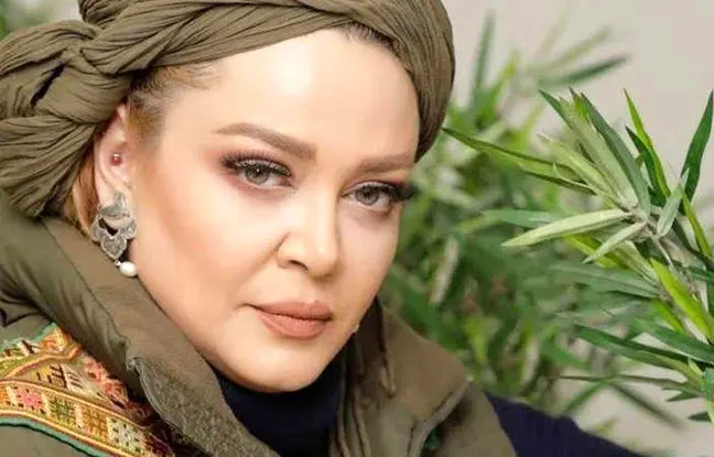  دراز کشیدن بهاره رهنما وسط خیابان در خارج از کشور 