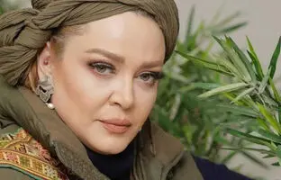  دراز کشیدن بهاره رهنما وسط خیابان در خارج از کشور 