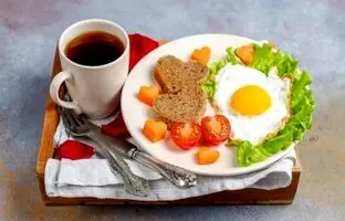 عوارض صبحانه نخوردن برای لاغری + ویدئو