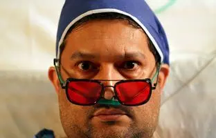 فیلم کمدی «عینک قرمز» را ببینیم؟ 