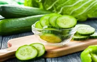 
خواص خیار چیست؟ خوردن آن برای چه کسانی مضر است؟
