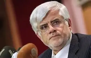پوشش همسر عارف در یک مراسم مورد توجه قرار گرفت