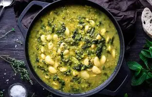 خوشمزه بپزید؛ خورش اسفناج قالی؛ یک غذای اقتصادی و خوشمزه 