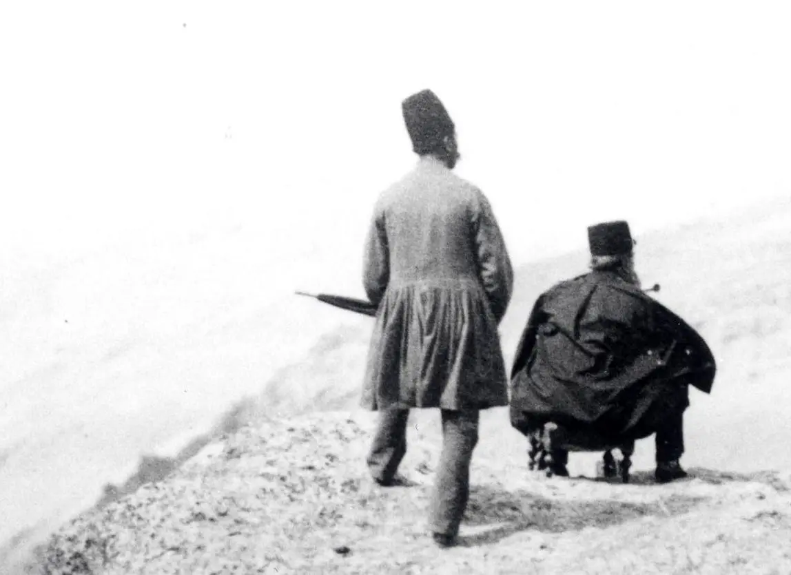 سفر به عصر قاجار؛ از تفرج در «ایام وَبایی» تا خواب در «قهوه‌خانۀ مبارکه»