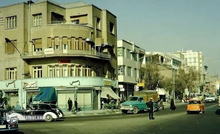 عکس قدیمی: رقابت دو قنادی در تهران در نوروز ۱۳۲۴