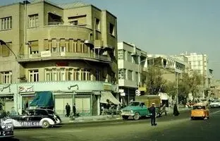 عکس قدیمی: رقابت دو قنادی در تهران در نوروز ۱۳۲۴