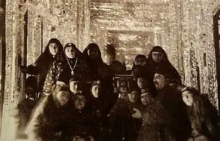 سفر در تاریخ؛ ظاهر «شمس الدوله، زن صیغه ای ناصرالدین شاه» در دهه 1260 