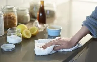 ۹ ترفند ناب تمیزکاری که زندگی‌ تان را راحت‌ تر می‌ کند!