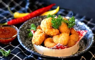 طرز تهیه میگو پفکی بندری با دلستر