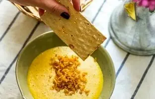 خوشمزه بپزید؛ طرز تهیه کشک زرد زابلی ؛ غذای فوری و مقوی به روش محلی