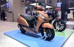 اولین اسکوتر CNG جهان رونمایی شد
