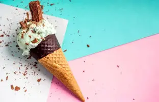 طرز تهیه بستنی رژیمی سالم + ویدئو