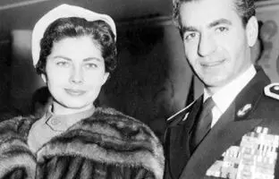 «ثریا اسفندیاری در کودکی» سال 1315؛ سیمین غفاری در دهه 90 + تصویر