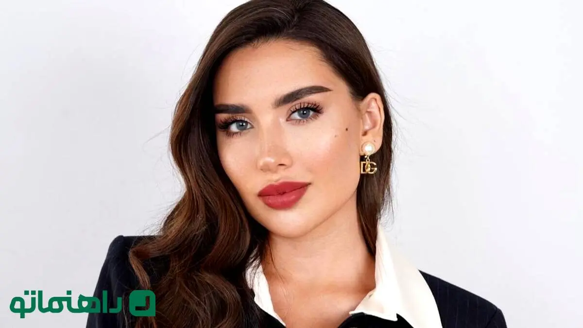 استایل به سبک سلبریتی‌ها؛  بلوز و دامن برای مهمانی‌های عید نوروز  به سبک زهرا وسام سامی