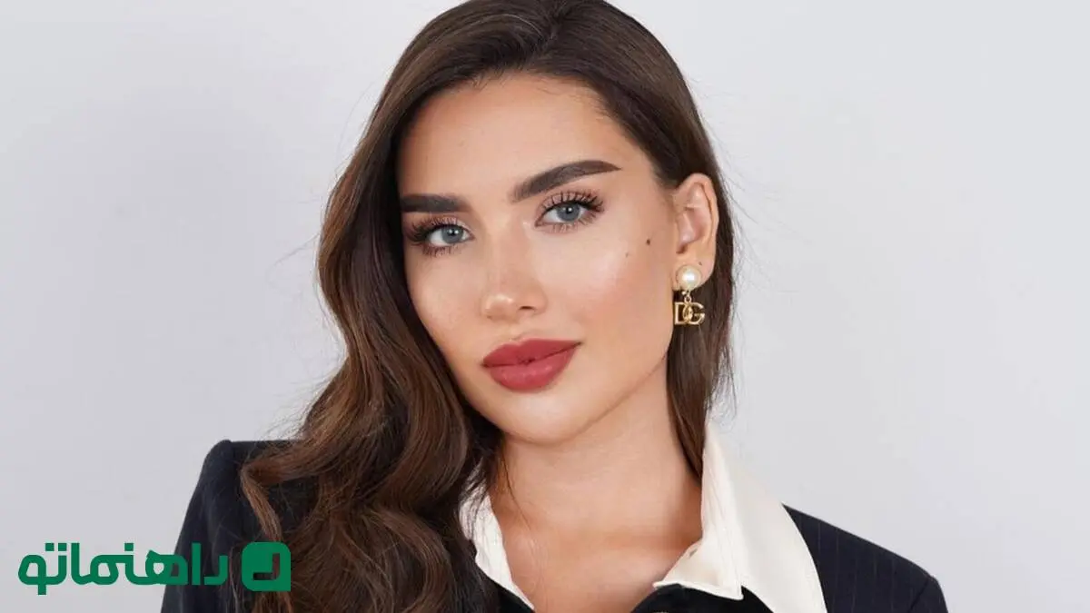 استایل به سبک سلبریتی‌ها؛  بلوز و دامن برای مهمانی‌های عید نوروز  به سبک زهرا وسام سامی