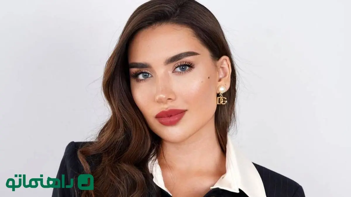 استایل به سبک سلبریتی‌ها؛  بلوز و دامن برای مهمانی‌های عید نوروز  به سبک زهرا وسام سامی