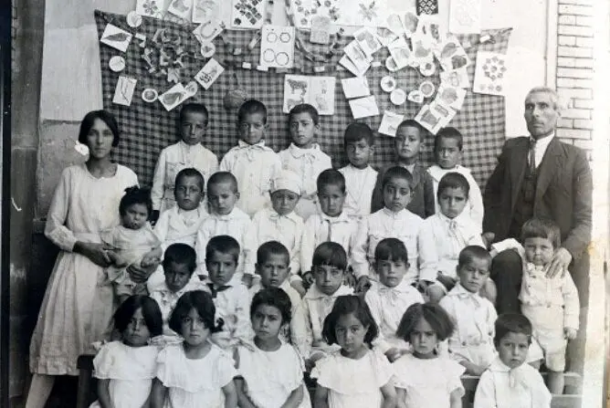 عکس قدیمی: دبستان لال‌ها؛ ۹۱ سال پیش 